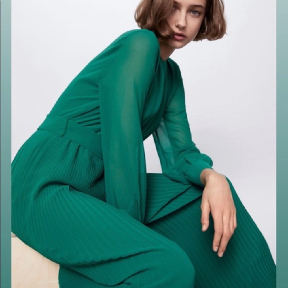 Zara emerald green long sleeve one prices jumpsuit